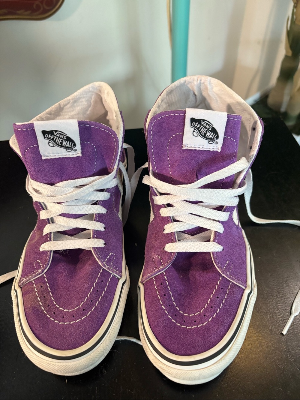 Vans Purple High-Top Sneakers with White Laces Mens size 6 women 8.5